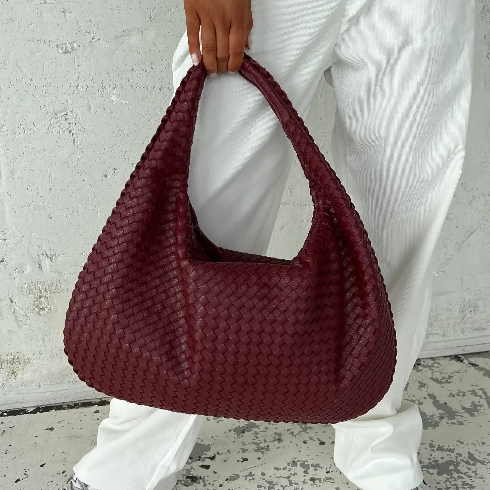 CYLIA I Woven Hobo