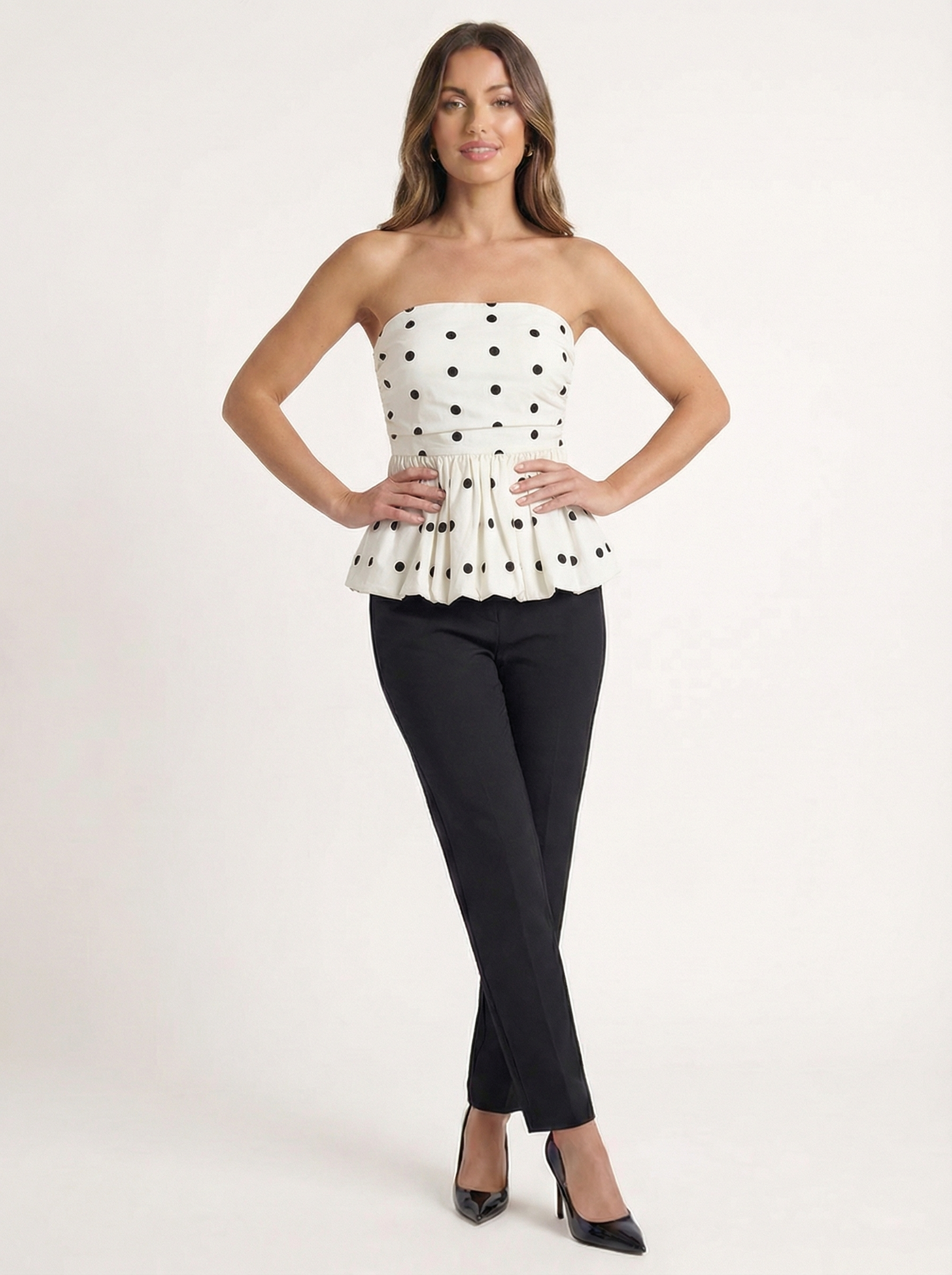 LYOVA I White Polka